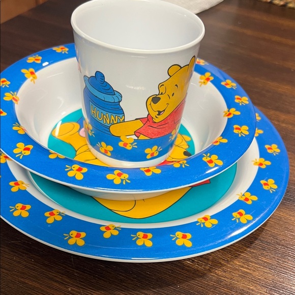 Disney  Trudeau Winnie the Pooh Dinnerware Set - Blue and Red - Picture 7 of 7